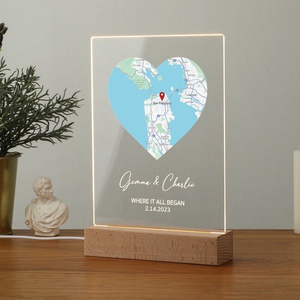 Plaque personnalisée à imprimé cœur de carte avec support lumineux | Veilleuse avec impression de carte personnalisée | Cadeau premier rendez-vous pour elle | Cadeau Saint-Valentin pour couple