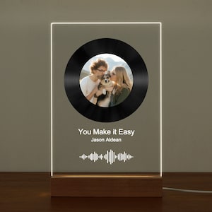 Luz nocturna con placa de canción personalizada/marcos de fotos LED personalizados/placa de canción acrílica personalizada con soporte/marco de fotos musical