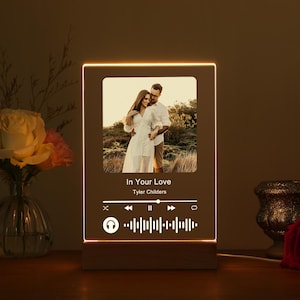 Targa LED personalizzata per canzoni con supporto / Luce notturna musicale personalizzata / Cornice per foto con stampe musicali personalizzate / Regalo per lui, fidanzato, migliore amica