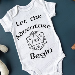 Shirt laat het avontuur beginnen, SVG png, kerker en draken, babyshirt, pasgeborene, nieuwe moeder, babyromper, babycadeau nieuwe ouder, babyromper