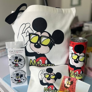 Cute Mickey Mouse gift set.