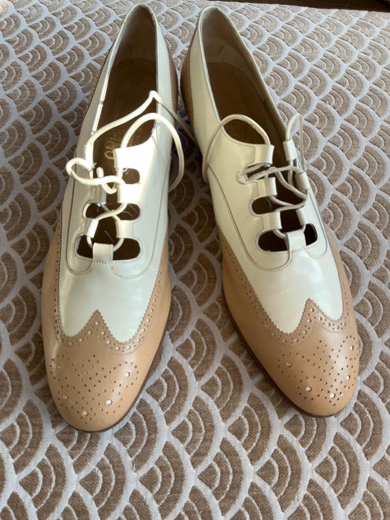 Vintage Salvatore Ferragamo Shoes; Leather Oxford Lace-up  display picture 2