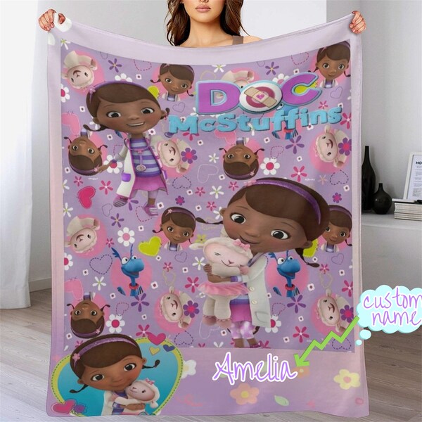 Couverture personnalisée Doc McStuffins Couverture personnalisée pour canapé en flanelle, literie pour chambre à coucher confortable pour la Saint-Valentin, cadeau d'anniversaire pour enfant