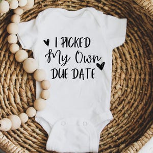Svg nouveau-né, fichier svg USIN, fichier png, svg bébé fille garçon pour Cricut et Silhouette, j'ai choisi mon propre svg date d'échéance, prématuré SVG, png NICU