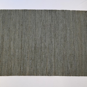 Alfombra de yute verde salvia tejida a mano: tejido plano sólido, decoración Japandi