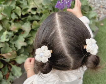 Crochet Daisy Hair Clip, Hair Clips, Hair Accessories, Baby Hair Clip, Daisy Crochet, Girls Hair Clip, Alligator Clip