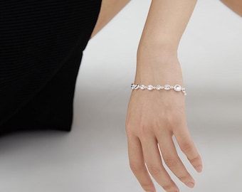 Timeless Circle of Love | Personalized 925 Silver Pearl Bracelet | Valentine&#39;s Day/Birthday Present |  Engagement/Wedding Gift | Jewelry