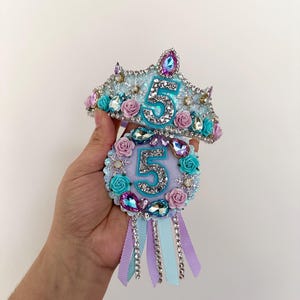 Diadème d'anniversaire congelé d'Elsa, couronne d'anniversaire congelée de Disney, diadème d'Elsa, couronne d'anniversaire de filles, accessoires de cakemash, tenue d'anniversaire de princesse d'Elsa
