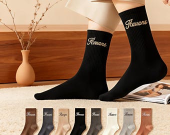 Chaussettes personnalisées, cadeaux attentionnés, chaussettes brodées personnalisées, noms personnalisés, chaussettes avec logo personnalisé, cadeaux d'enterrement de vie de jeune fille