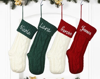 Personalisierte gestrickte Weihnachtsstrümpfe, Name gestickter Weihnachtsstrumpf, Zopfmuster personalisierte Familienstrümpfe, benutzerdefinierte Strümpfe