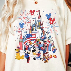 Camiseta de Mickey y sus amigos del Castillo de Disney, Feliz 4 de Julio, Colores Cómodos, Camiseta lavada del Día de la Independencia de Disney, Patriótica de EE. UU., Libertad Americana