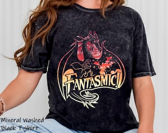 Fantastischer männlicher Drache Mickey Mouse Zauberer Komfort Farben Shirt, Retro 90er Jahre Mineral Wash T-Shirt, 2026 Familienausflug, Magic Kingdom