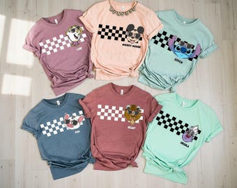 Benutzerdefinierte karierte Disney alle Charaktere mit Glas Shirt, personalisierte Gruppe passende Shirt, Disney Familie passenden T-Shirt, Disney Trip Outfits