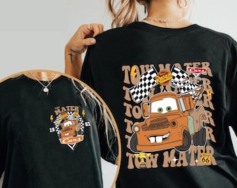 Camiseta de dos caras con banderas a cuadros de Tow Mater de 1951, colores cómodos, camiseta retro de Disney Cars, camiseta de grúa, coche de carreras, viaje a Disneyland