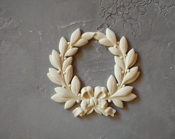 Wreath resin applique, christmas wreath, furniture moldings, wall wreath
