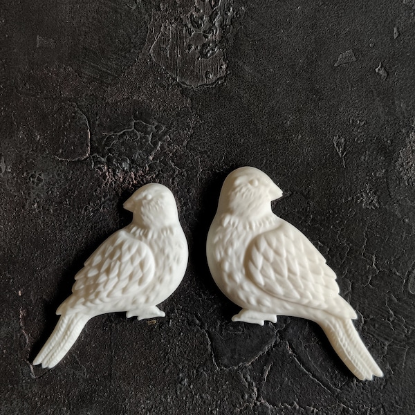 Pigeons Pair 3D birds Onlays 2.36 x 3.34 inch (2pcs),furniture applique, DIY makeover, swallows appliques