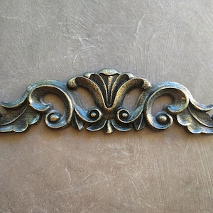 Vintage ornate furniture onlay 8.66 x 2.36 inch, furniture appliques, furniture makeover, antique moldings