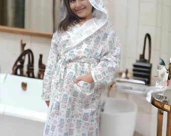 Organic 2-layer muslin hooded patterned Turkish cotton boy's bathrobe and girl's bathrobe.