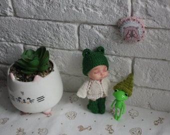 Wiedergeboren Mini Babypuppe Repaint doll Niedliche kleine Babypuppe Frosch Wiedergeboren Baby Spielzeug