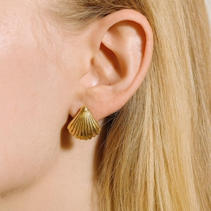 18K Gold Shell Earrings | Scallop Fan Studs | Waterproof Gold Earrings | Coastal Jewelry | Lightweight Non-Tarnish Studs | Gift for Women uk