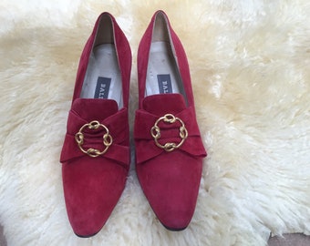 Beautiful Vintage shoes by Russell & Bromley circa 1980/90’s. Pompadour Style
