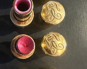 Vintage Guerlain KissKiss Lipsticks - Lip colour, Lip Rouge, Cosmetics Four in total. 1995. Gold Metal Colour Containers, Refillable, Funky