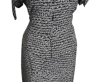 Magnífico conjunto vintage de blusa y falda de seda negra para mujer con delicadas flores blancas de Paddy Campbell, talla 14/16, listo para usar.