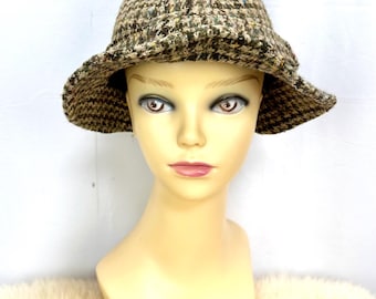 Vintage Donegal Tweed Hat, handgewebt von Christy Kenny, Irland. Wolleimer/Trilby 1970 Gr.7.1/8