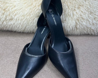 Zapatos de tacón delgado negros D'Orsay vintage de Next, punta muy puntiaguda, lados abiertos, talla 7 del Reino Unido. Sin usar, como nuevo. En caja original