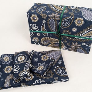Toalhas de presente com motivo paisley | embalagens sustentáveis em tecido | Embalagens com desperdício zero | Furoshiki feito de tecido reciclado