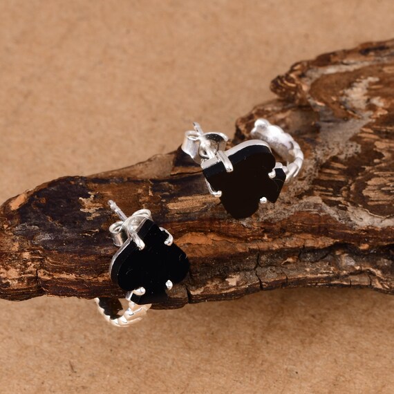 Onyx Spade Sterling Silver Hoop Earrings: Chic Huggie Jewelry 