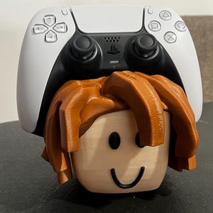 Bacon Hair Roblox PS4/PS5/Xbox/Switch Controller Stand - Roblox Figure
