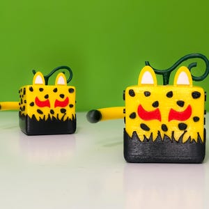 Roblox Blox Fruits – Dragon, Leopard, Kitsune, Spirit, T-Rex, Magma, Spider, Portal and Creation Figures / 3D Collectibles