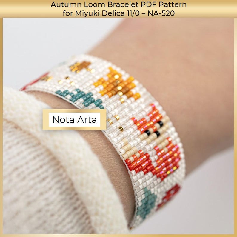 Puede incluir: Una pulsera de cuentas con un patr&oacute;n de tem&aacute;tica oto&ntilde;al, con detalles en naranja, rojo y turquesa. La pulsera est&aacute; hecha con cuentas Miyuki Delica. El texto "Nota Arta" es visible.