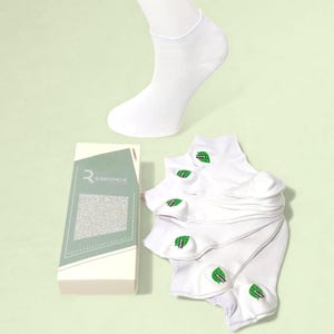 Bamboo Ankle Socks Set: Seamless White Socks | 6-Pairs one Box image 4