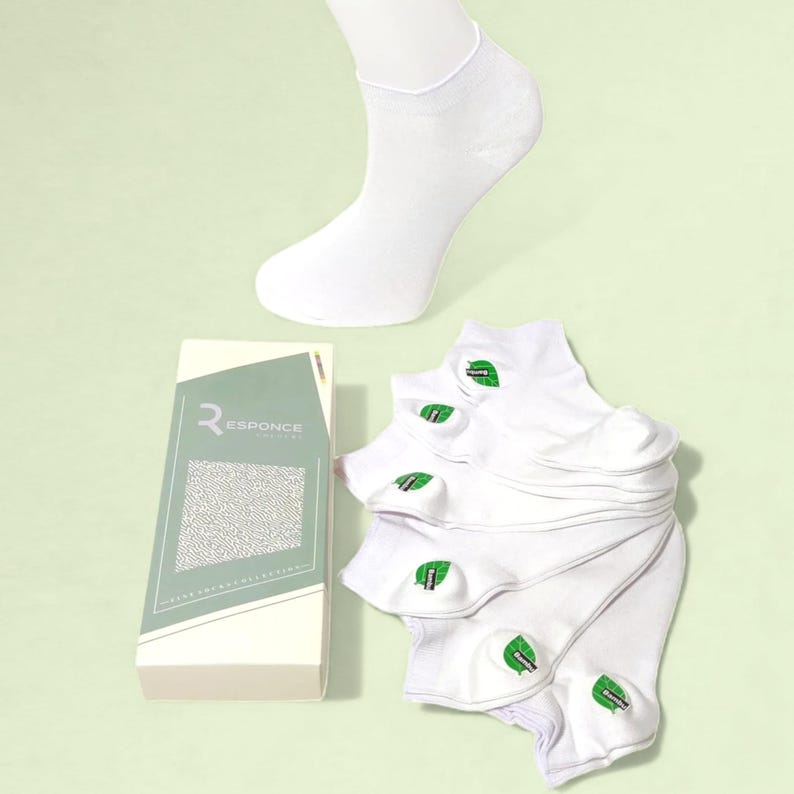 Bamboo Ankle Socks Set: Seamless White Socks | 6-Pairs one Box image 4