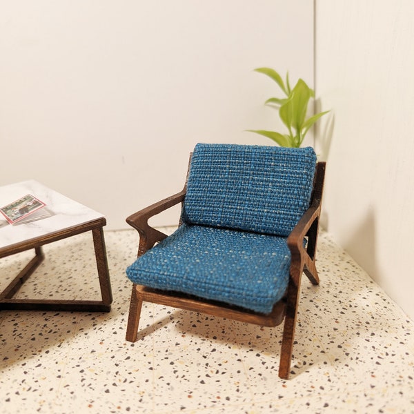 Gunlocke Style Chair - Miniature 1:12 scale