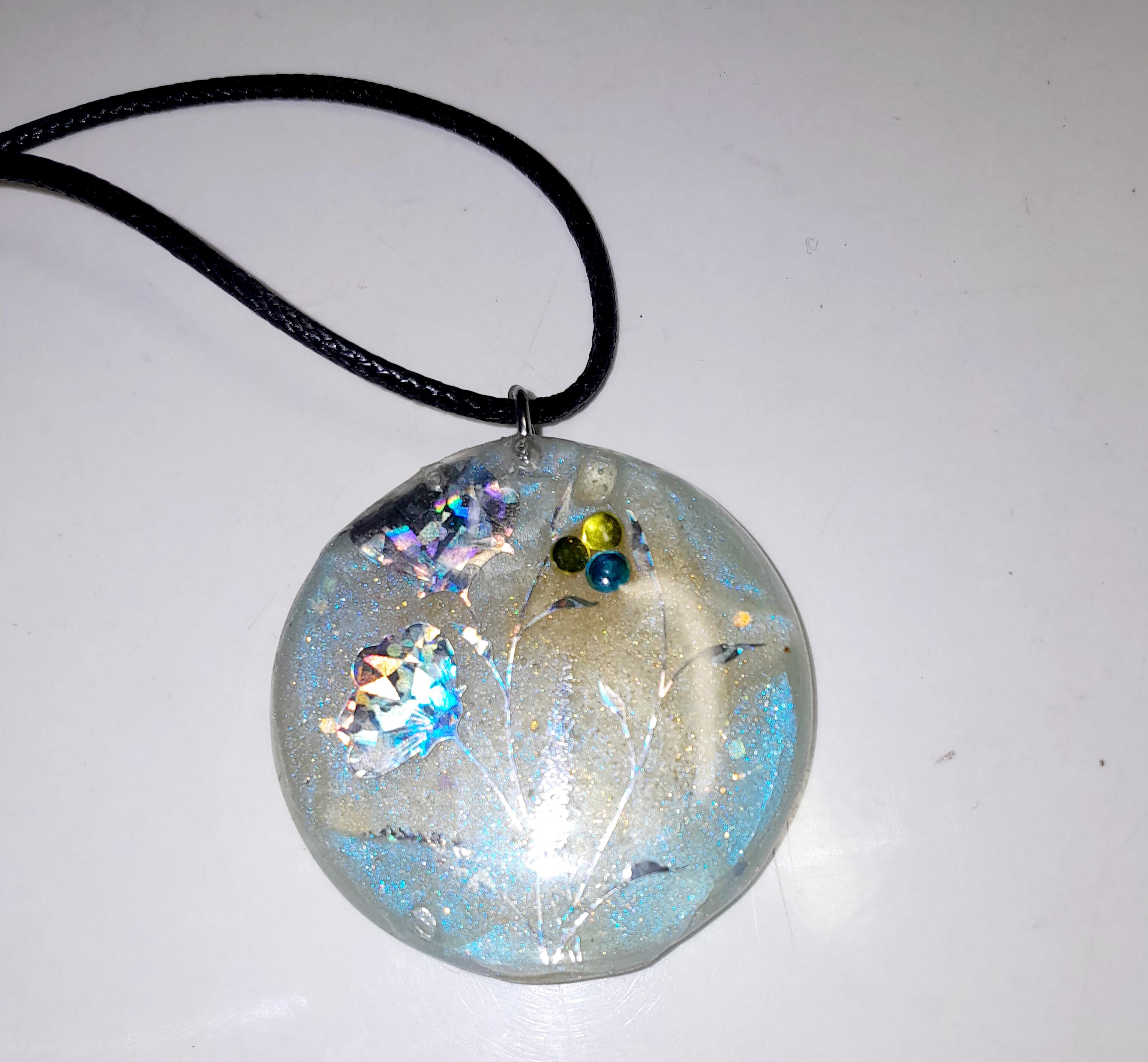 Collier Pendentif En Résine Holographique Paillettes - Fait Main, Neuf Sans Emballage