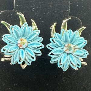 Vintage Blue and Silver Tone Flower Clip On Earrings, Rhinestone Center, Detailed Design