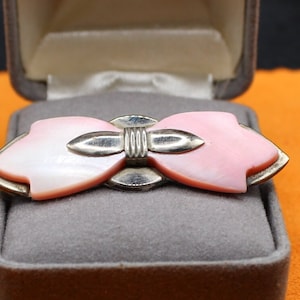 Victorian Brooch Pink Mother of Pearl and Silver tone.