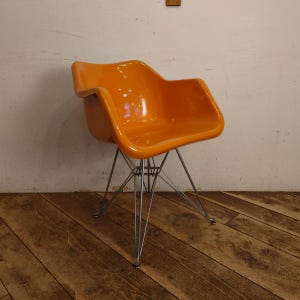 Vintage Armchair Shell Chair Eiffel Base Orange / Mid-Century Retro Modern Rare Item Café Interior / Eames