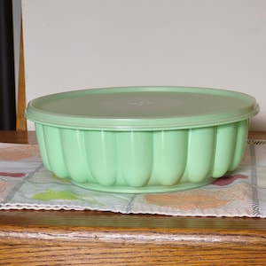 Tupperware Vintage Jello Mold