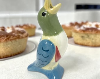 Vintage Pfaltzgraff Pie Bird – Classic Ceramic Bakeware Vent – Whimsical Kitchen Collectible