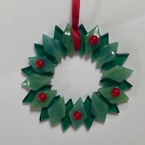 Handmade Fused Glass Wreath Ornament – Christmas Tree Decoration, Gift Box Included - secret santa image 1