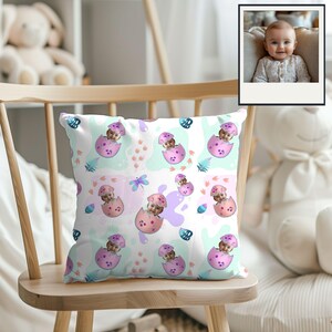 Almohada de guardería personalizada, cojín con cara recortada personalizada, patrón de huevo de dinosaurio, almohada de cría de nutria caprichosa, decoración divertida para el hogar, habitación infantil