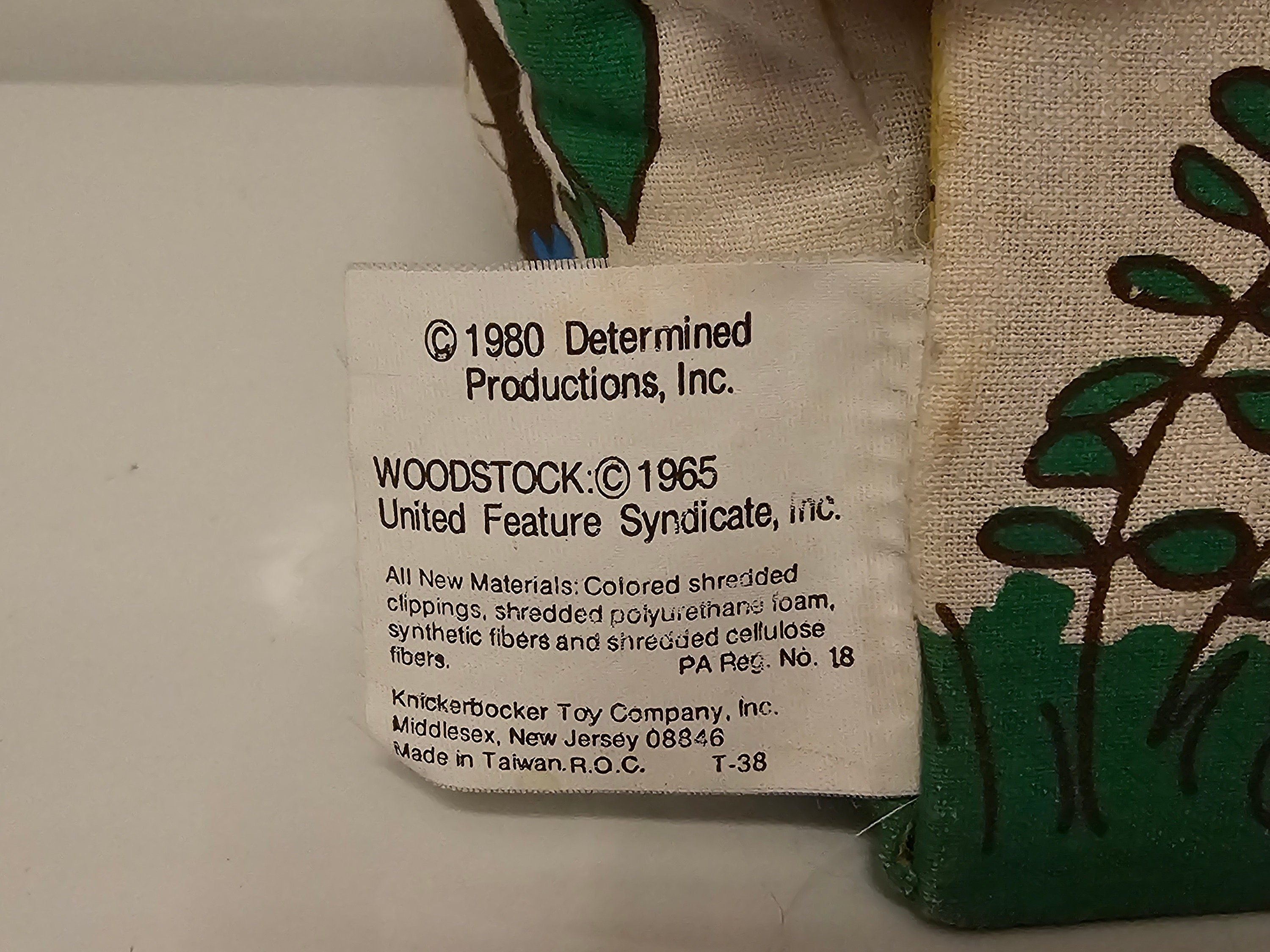 1980 Determined Productions Ltd Stuffed Fabric Snoopy Dog