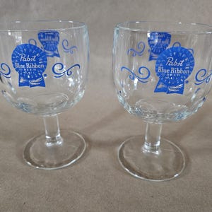 1970&#39;s Clear Glass Thumbprint Pattern Beer Goblets Pabut Blwe Ribbon PBR Beer Glasses Set of 2