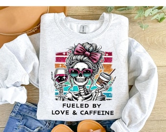 Skelet draait op koffie moeder PNG Moederdag Tshirt sublimatie ontwerp grappige schedel Moederdag png moederschap overleven digitale download