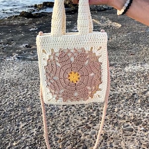 Bolso crochet hecho a mano mandala - Cartera pequeña boho chic - Mini tote colores vibrantes - Accesorio artesanal único - Regalo especial