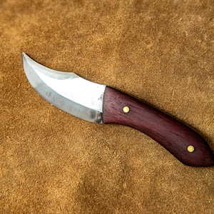 tiny skinning knife